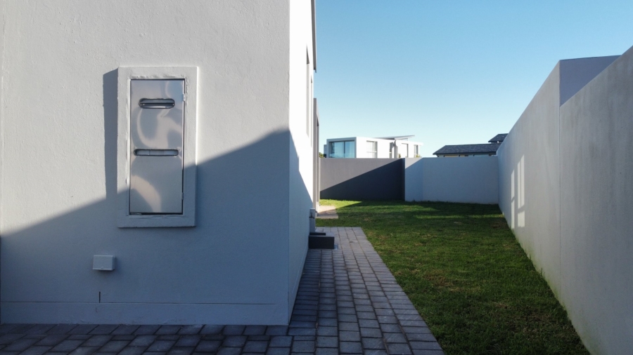 4 Bedroom Property for Sale in Oubaai Western Cape
